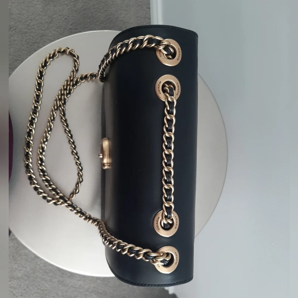 Coach Madison Shoulder Bag - Picture 4 of 11